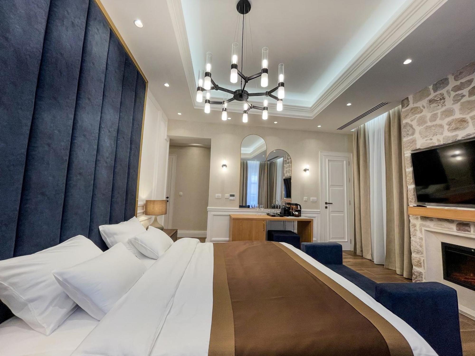 Hive Luxury Suites By Mn Property Kotor Exterior foto