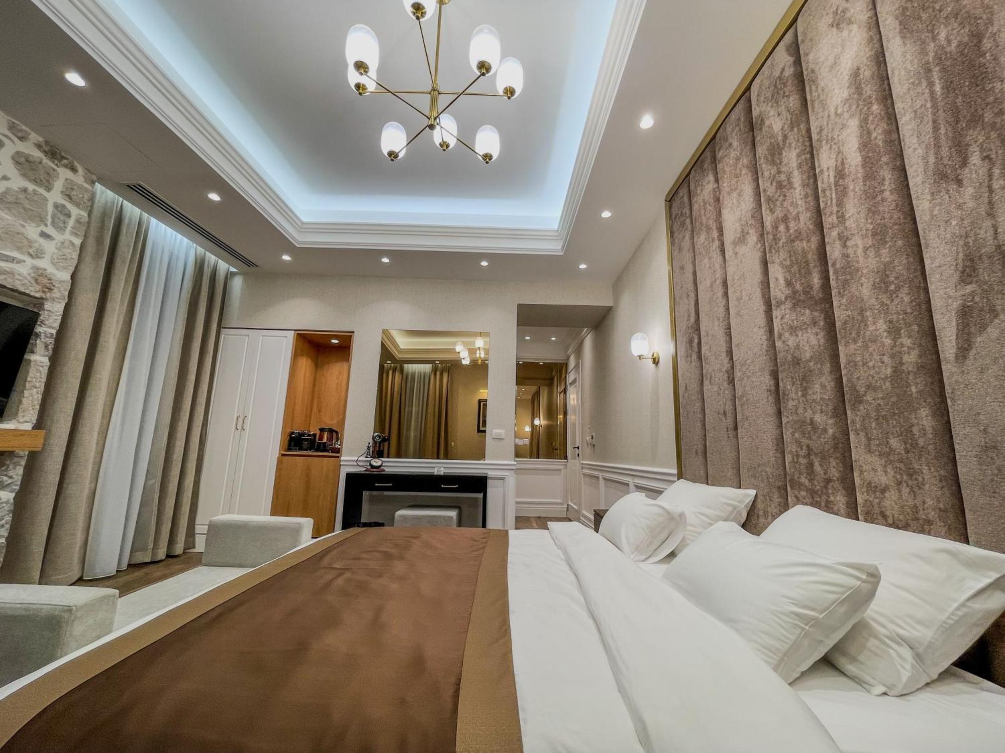 Hive Luxury Suites By Mn Property Kotor Exterior foto